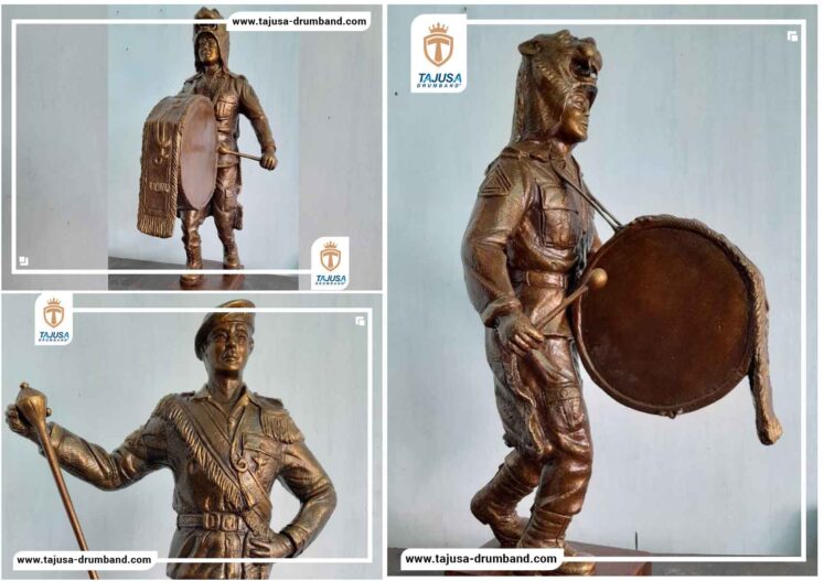Souvenir Patung Drumband