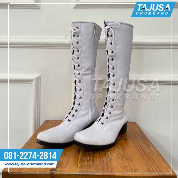 Pusat sepatu mayoret putih Yogyakarta
