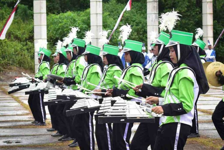 Perlengkapan wajib marching band