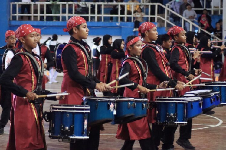 macam macam perkusi marching
