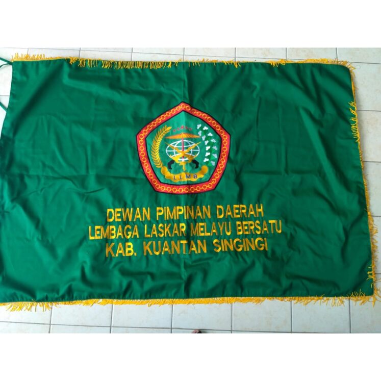 Pengrajin Bendera Pataka Yogyakarta