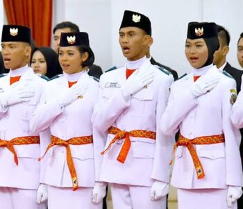 cara pasang tali sepatu PDH Paskibra
